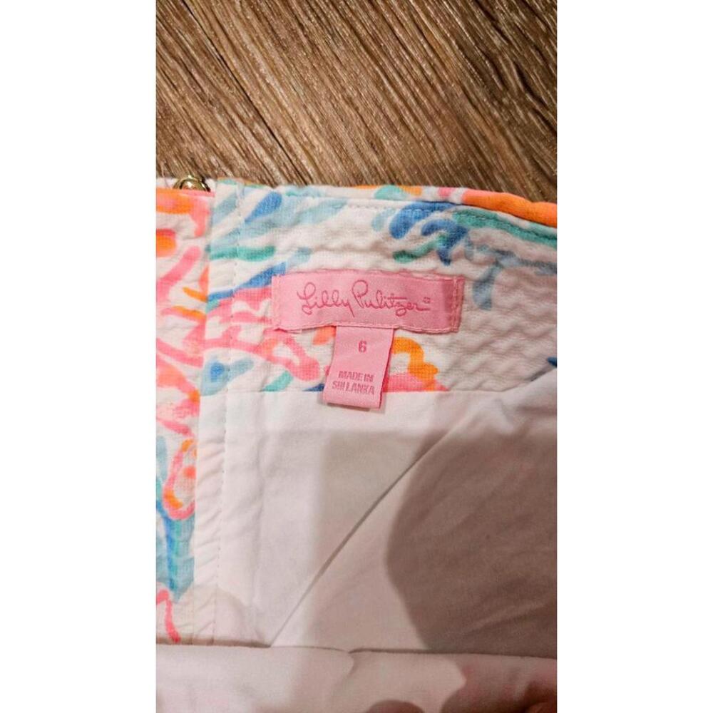 Lilly Pullitzer Skort with Colorful Crab and Coral Print-Size 6 - Picture 8 of 8